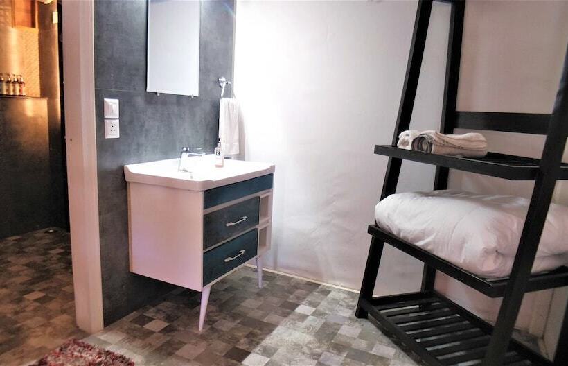 豪华三人间, The Bugyal