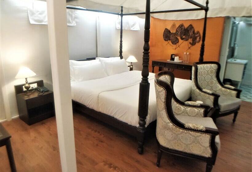 豪华三人间, The Bugyal