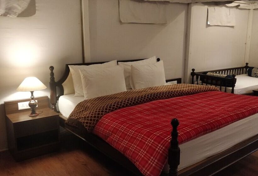 高级三人间, The Bugyal