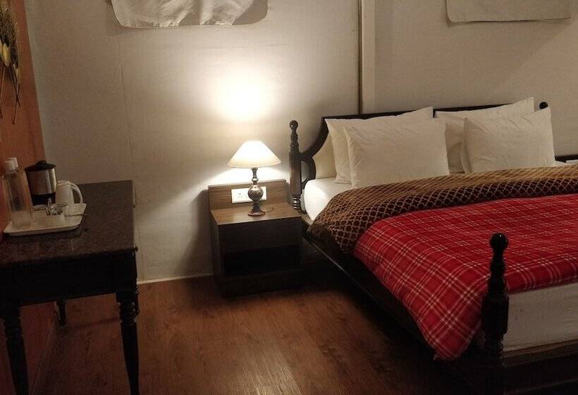 高级三人间, The Bugyal