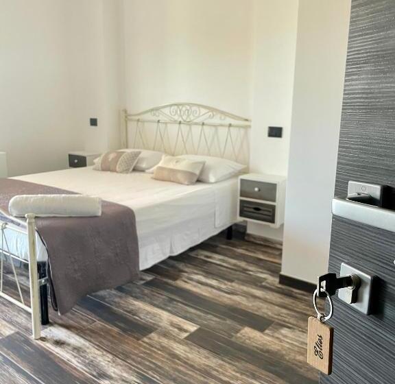 Pokój Czteroosobowy Standard Widok Ogród, Elios Rooms