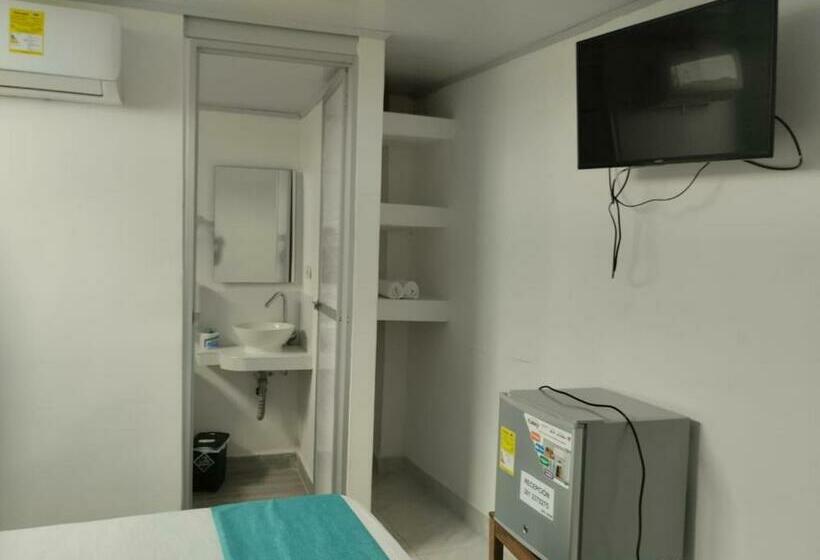 스탠다드 트리플 룸, Sky View Hotel Tolu