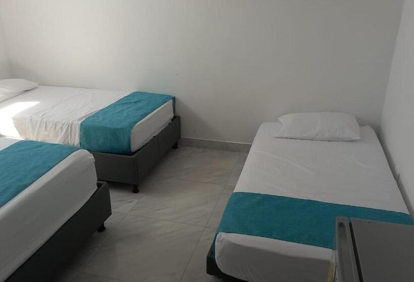 חדר סטנדרט לארבעה, Sky View Hotel Tolu