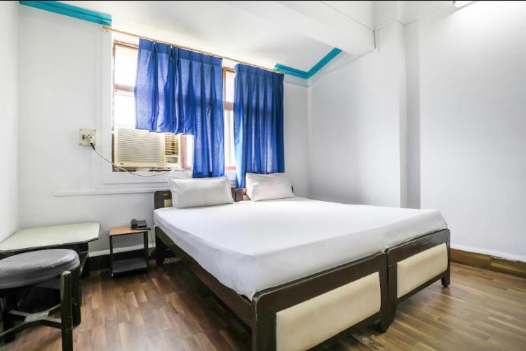 غرفة ديلوكس, Priti International