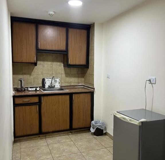 اتاق راحتی سه تخته, Shihan Hotel Suites