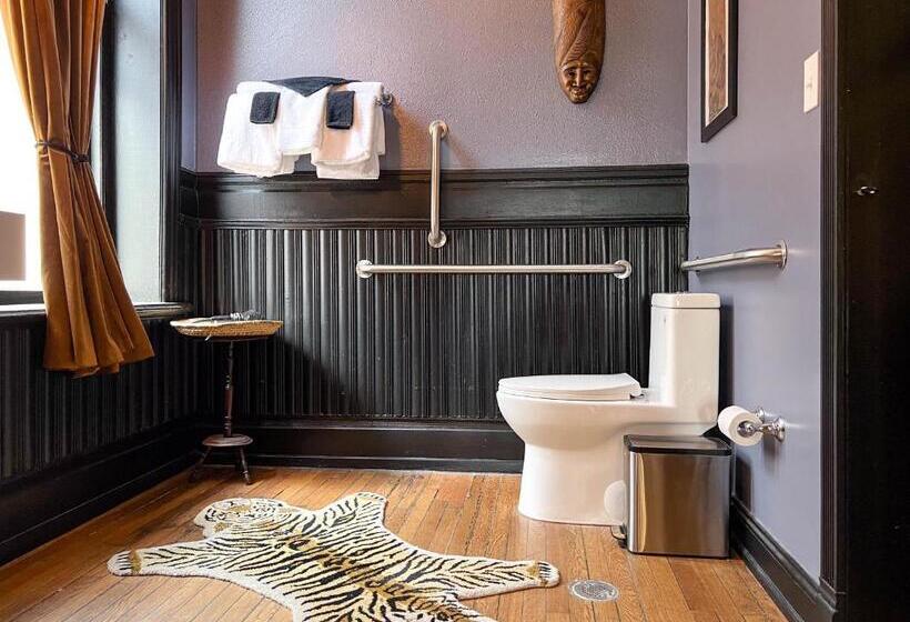 جناح ديلوكس سرير كينج, The Oliver Inn