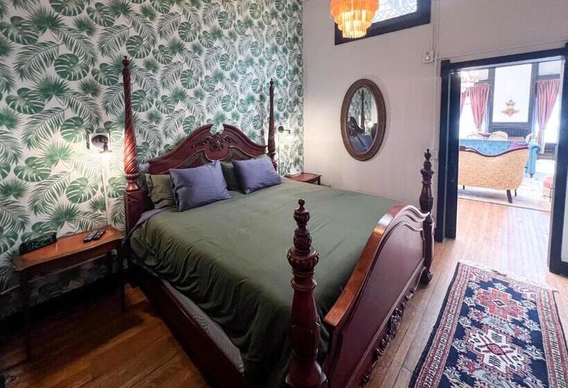 جناح ديلوكس سرير كينج, The Oliver Inn