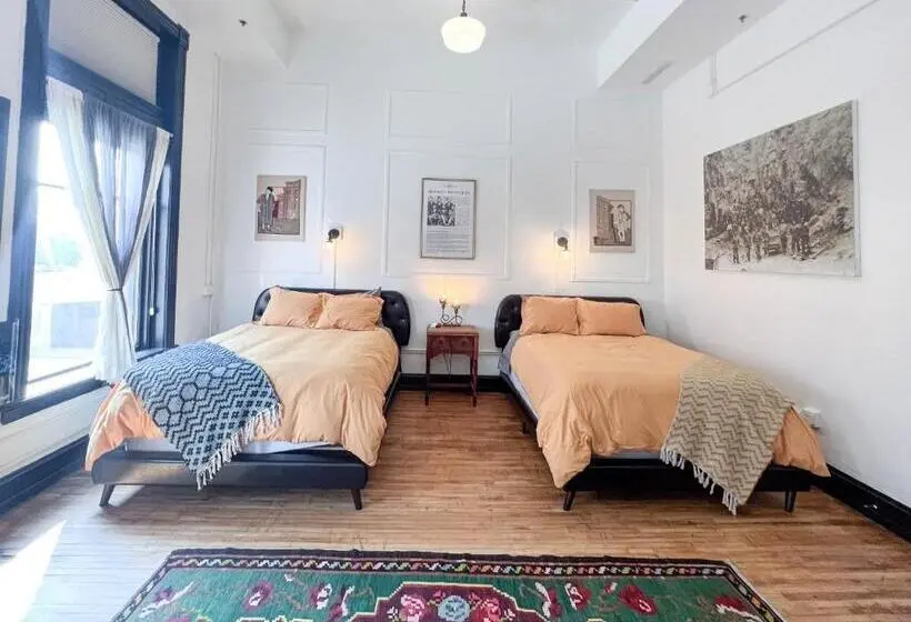 デラックスルーム, The Oliver Inn