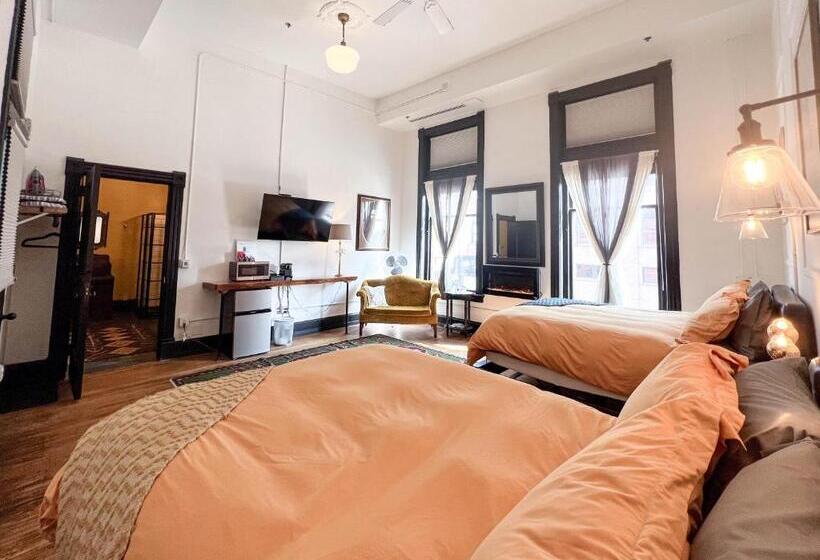 غرفة ديلوكس, The Oliver Inn