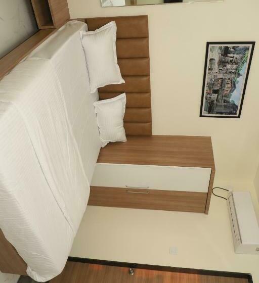 חדר דלוקס, Id Square Residency Parbhani