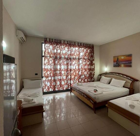 חדר קלאסי לארבעה, Seashell Beach Rooms