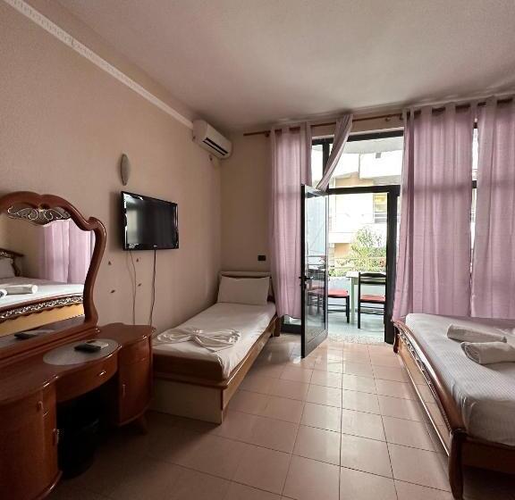 חדר קלאסי לארבעה, Seashell Beach Rooms