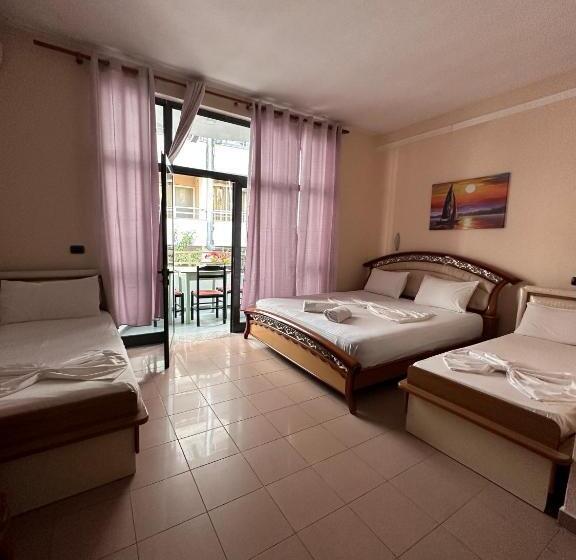 חדר קלאסי לארבעה, Seashell Beach Rooms