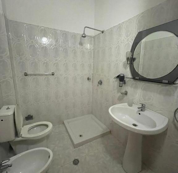 חדר לארבעה סטנדרטי עם מרפסת, Seashell Beach Rooms