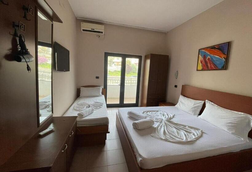 חדר אקונומי לשלושה, Seashell Beach Rooms