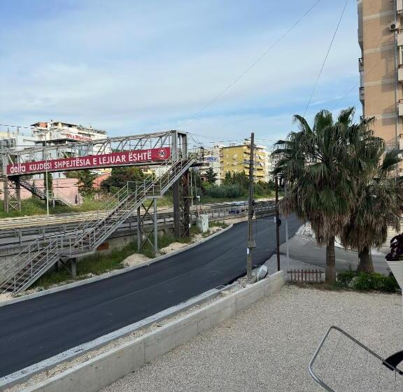 חדר אקונומי לשלושה, Seashell Beach Rooms