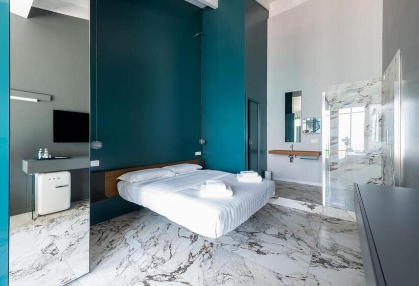 스위트 킹사이즈 침대, Vulcano Palace