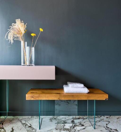 스위트 킹사이즈 침대, Vulcano Palace