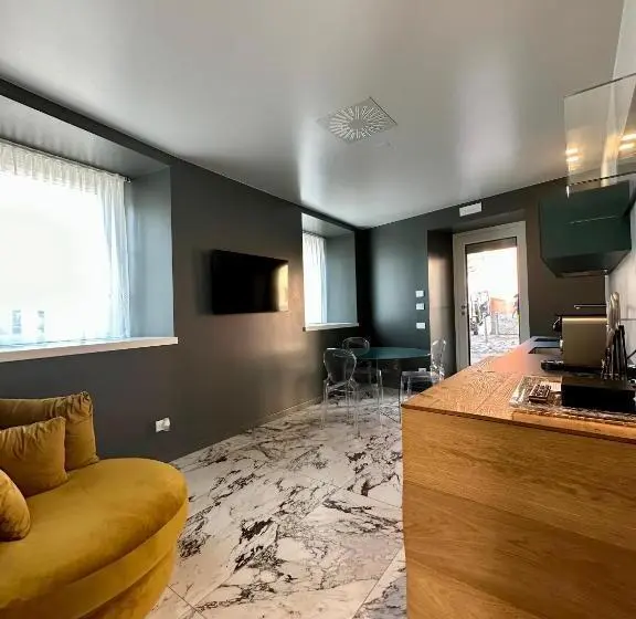 １階の１ベッドルームアパートメント, Vulcano Palace