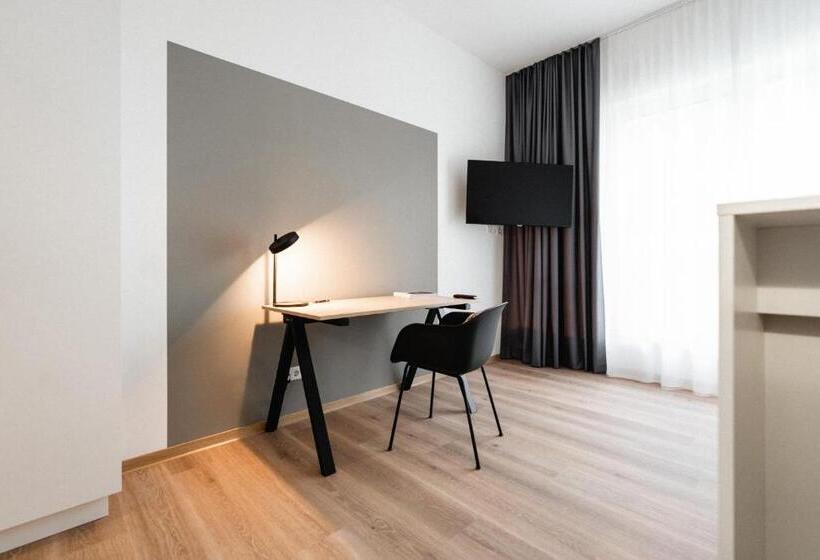 Номер Стандарт, The Place Herzogenaurach   Serviced Apartments