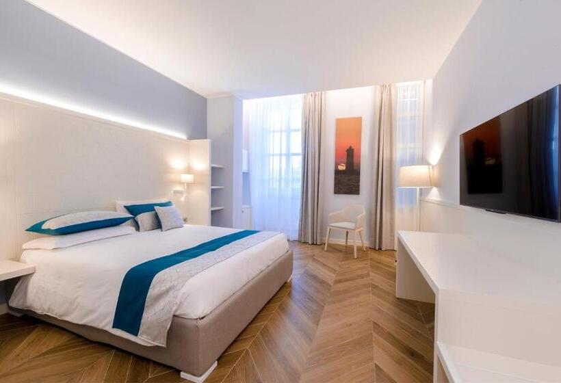 חדר דלוקס, Baylle