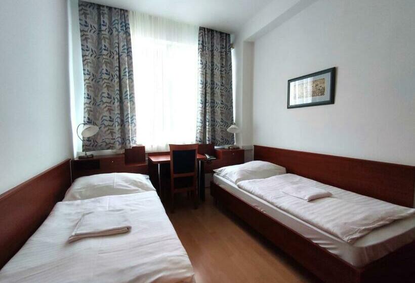 اتاق استاندارد, Jurki Dom