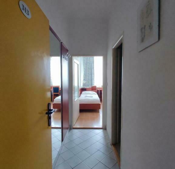 اتاق استاندارد, Jurki Dom