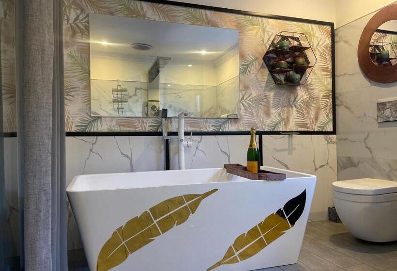 침실 1개 가든 전망 아파트, 24 On Basil Boutique Luxury