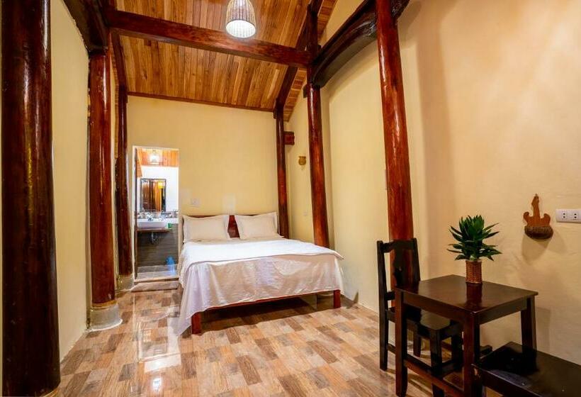 اتاق استاندارد با چشمانداز استخر, Phong Nha Ecolodge Homestay By Hofs