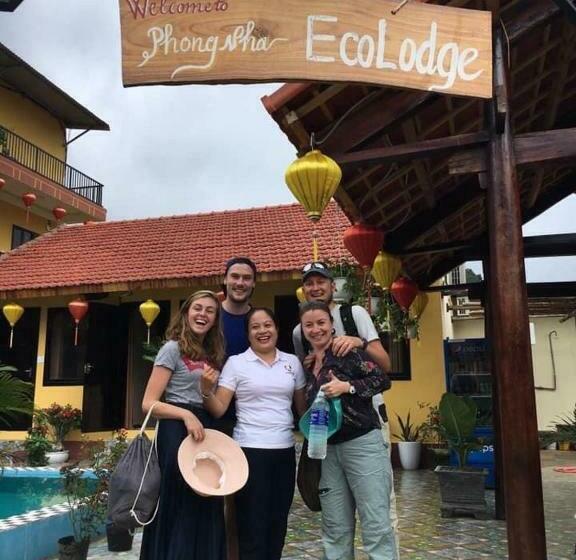 اتاق استاندارد با چشمانداز استخر, Phong Nha Ecolodge Homestay By Hofs