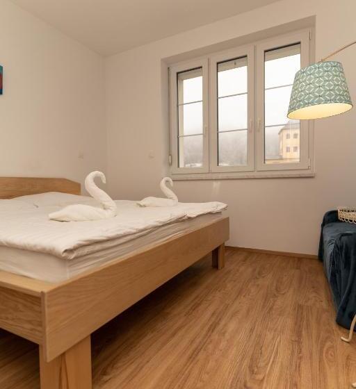 استودیو استاندارد با بالکن, Accommodation Baron