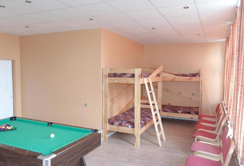 اتاق خانوادگی, Nakvynė Miroslave