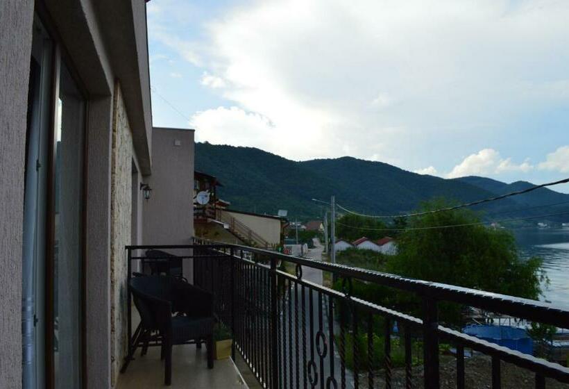 غرفة قياسية مزوَّدة بشُرفة, Casa Cattaleya