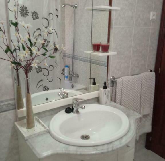 스탠다드 룸 공동 욕실, Lélé