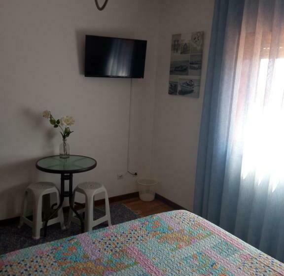 스탠다드 룸 공동 욕실, Lélé