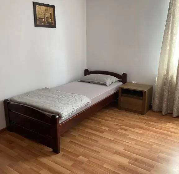 ファミリールーム, Pensiunea Martuca