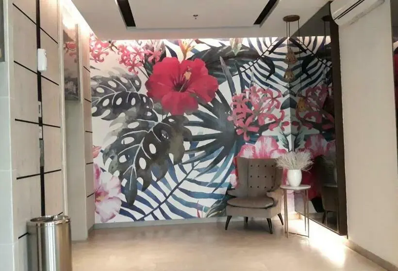 スタンダードスタジオ, Ratu Icon Apartment