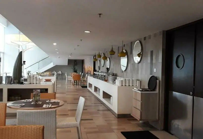 スタンダードスタジオ, Ratu Icon Apartment