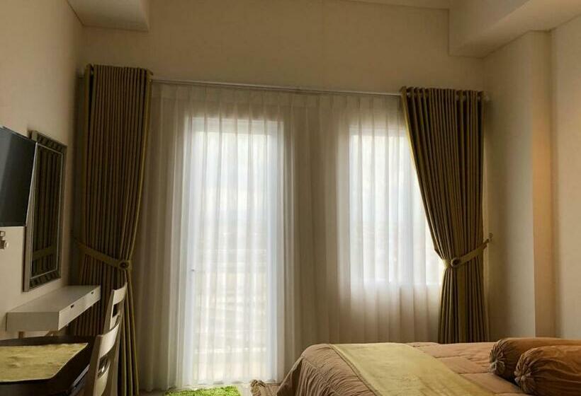 스탠다드 스튜디오, Ratu Icon Apartment