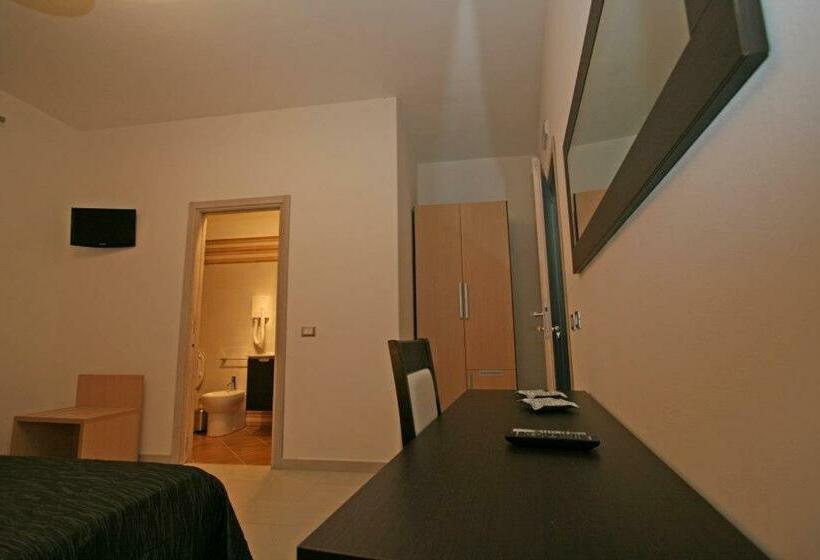 اتاق استاندارد, B&b Coppola