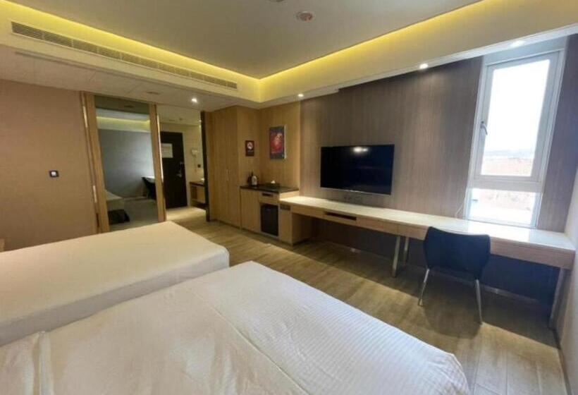 اتاق کلاسیک چهارنفره, Guide Hotel Taichung Ziyou