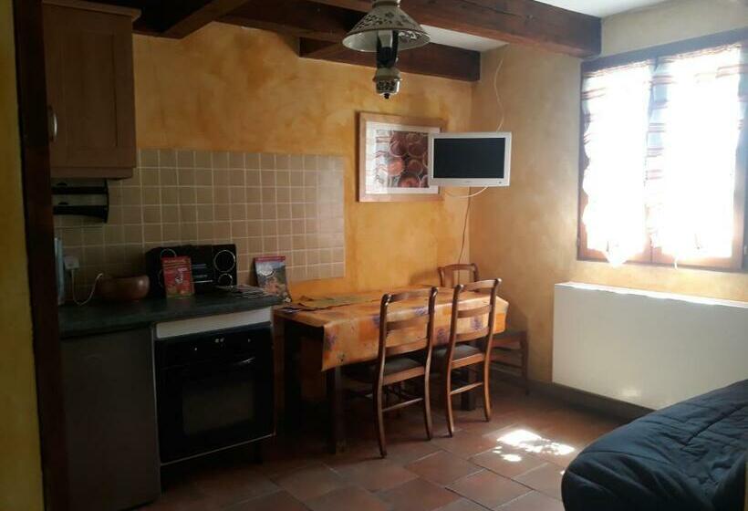 침실 1개 주택, Le Vieux Mas Du Domaine De Pontet Fronzele