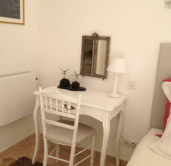 身障者適用キングサイズベッドルーム, La Chambre Colbert