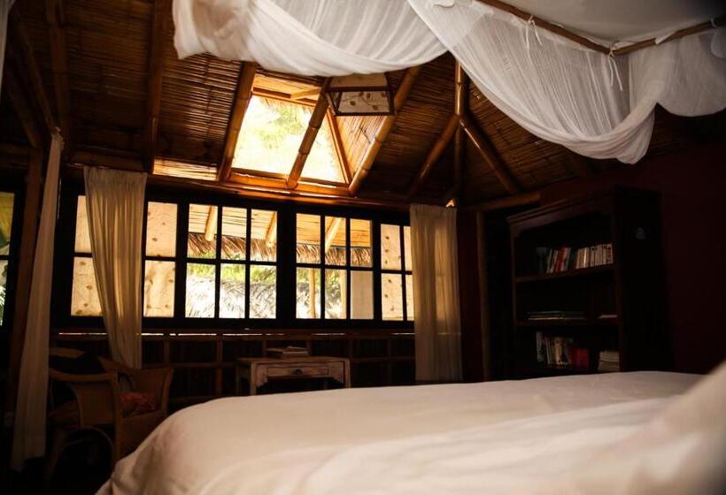 Люкс Кровать Кинг, La Maison Eco House & Yoga