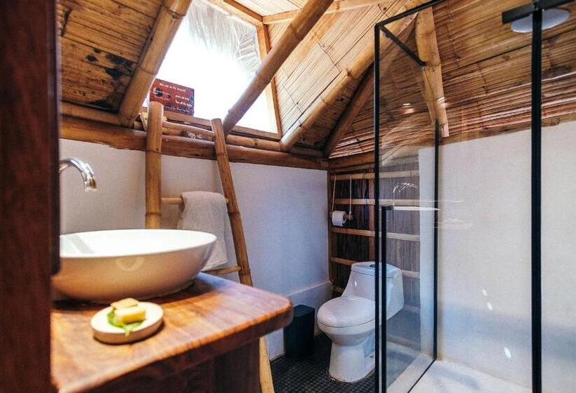스위트 킹사이즈 침대, La Maison Eco House & Yoga