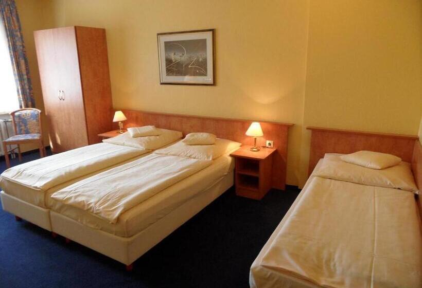 غرفة قياسية ثلاثية, Friends Hotel Kerpen