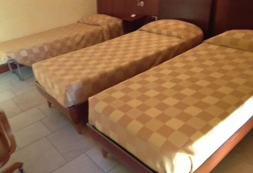 غرفة قياسية ثلاثية, Albergo Ristorante San Marco