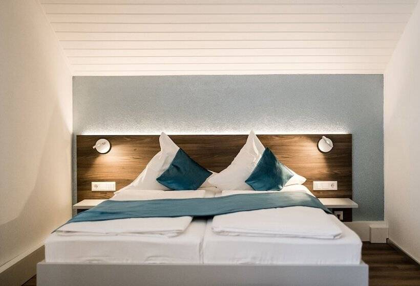 Quarto standart individual, Donaublick