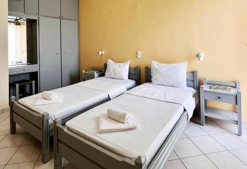 חדר אקונומי, Galini Beach