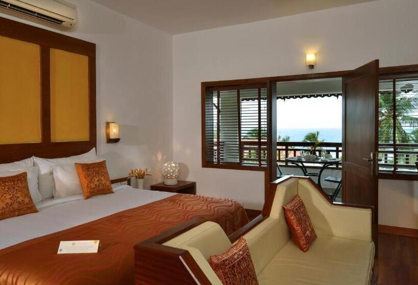 غرفة ديلوكس مطلّة علي البحر مزوَّدة بشُرفة, Getaway Beach Resort Kovalam